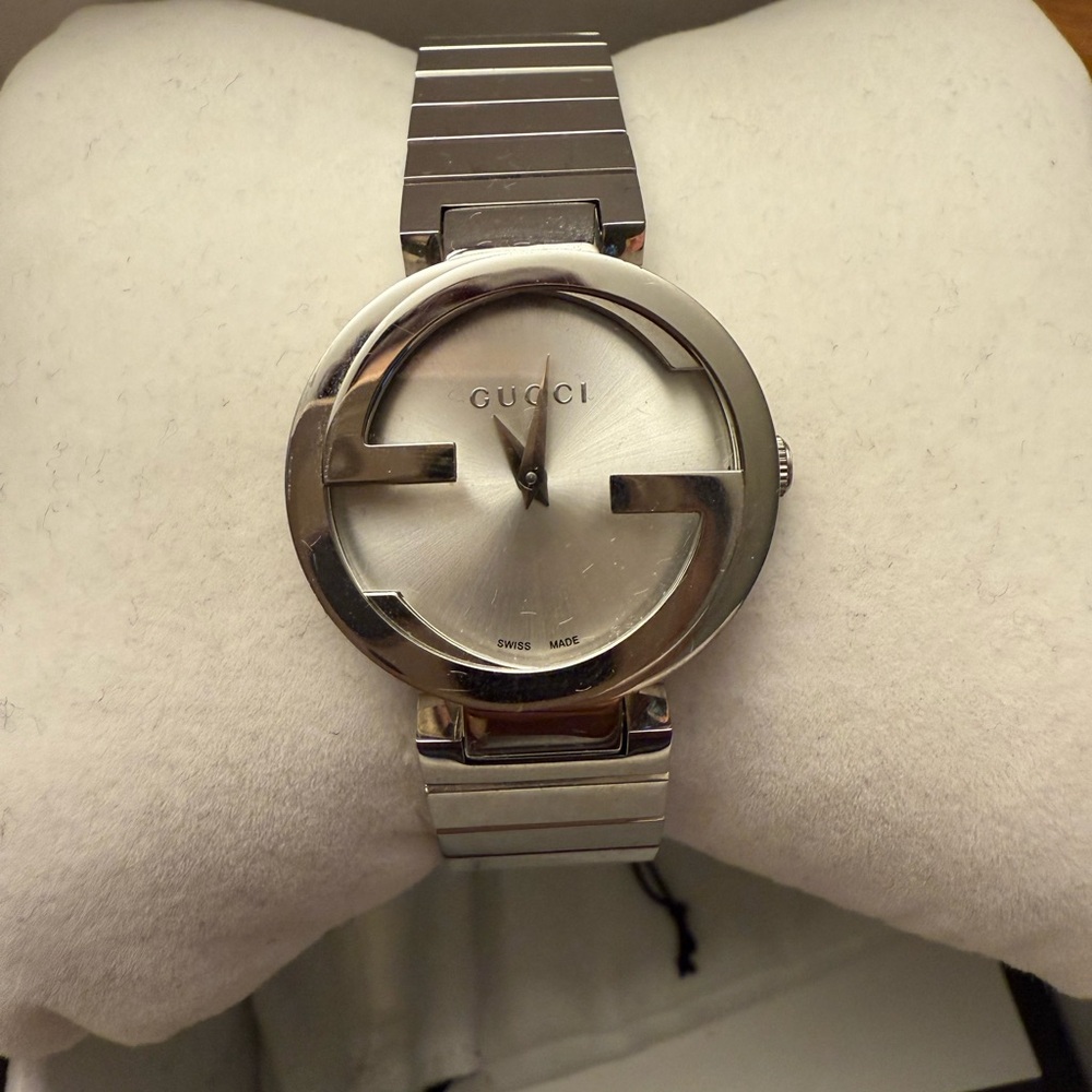 Gucci Silver Watch - image 8